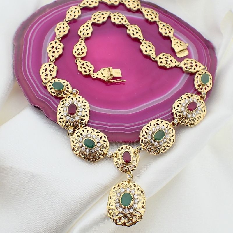Image 2 of Golden oriental necklace with ruby ​​and emerald