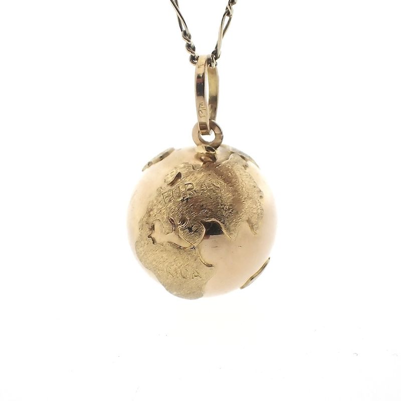 Image 1 of 18 carat gold globe pendant