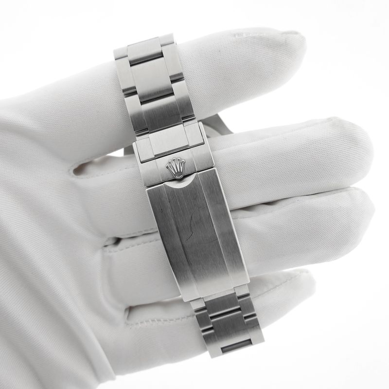 Image 9 of Rolex Submariner 'No-Date' 124060; Automatic men's watch