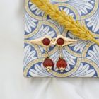 Image 2 of Vintage gold brooch with carnelian