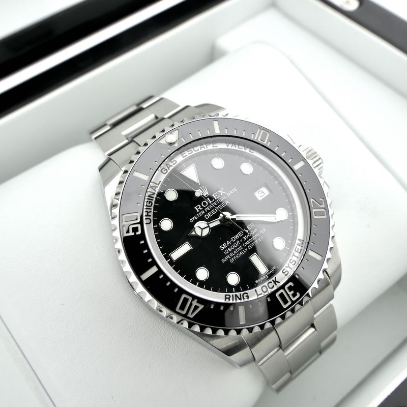 Image 24 of Rolex Sea-Dweller Deepsea 116660; Automatic men's diving watch in full set