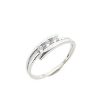 White gold ring with 0.105 ct diamond.