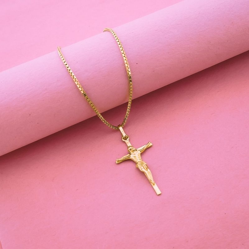 Image 6 of Gold pendant of a cross with corpus