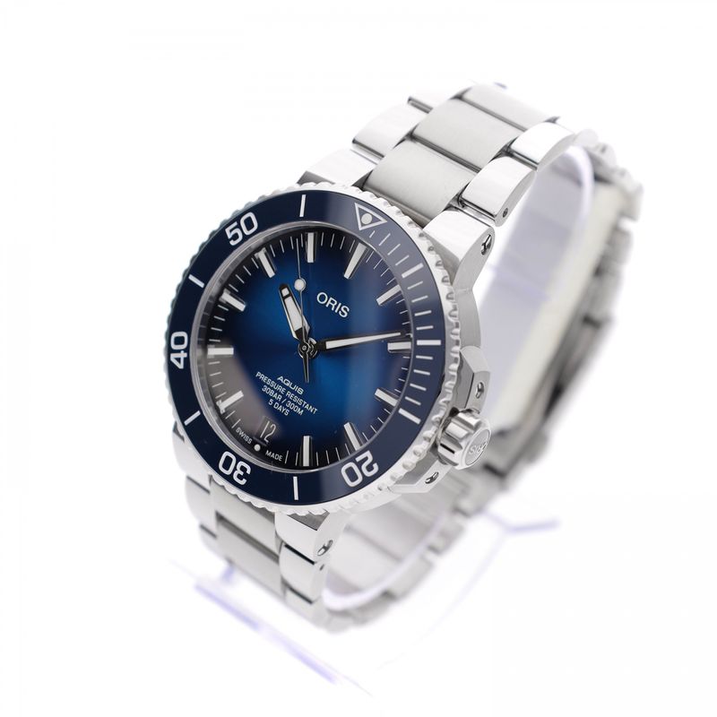 Image 2 of Oris Aquis Date 5-Days 43.5mm Automatic Watch