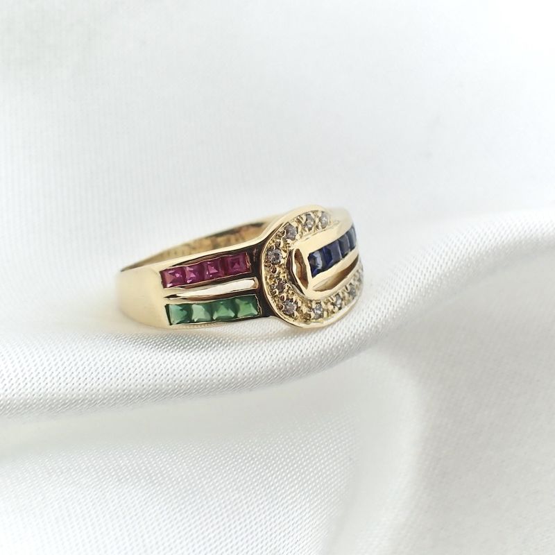Image 6 of 18K gold ring with zirconia and a mix of gemstones