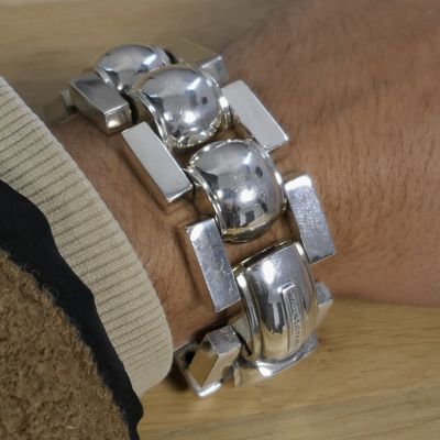 Image 2 of Silver Buddha to Buddha bracelet; Batul