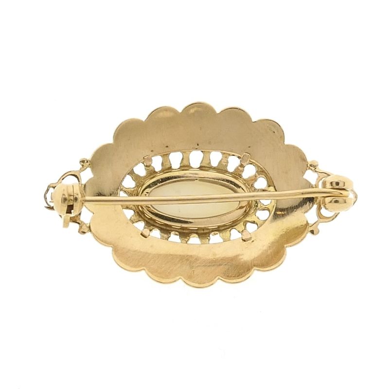 Image 4 of Gold brooch with precious opal