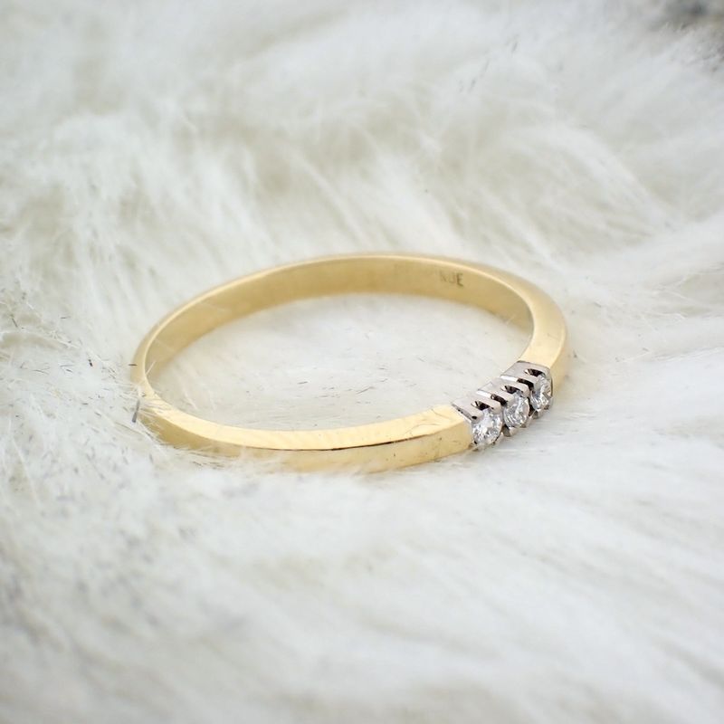 Image 6 of Gold ring with 0.06 ct. diamonds | Diamonde