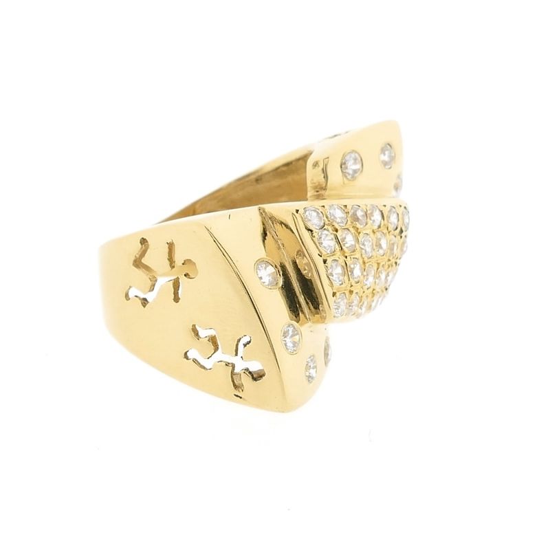 Image 7 of Gold ring with zirconia