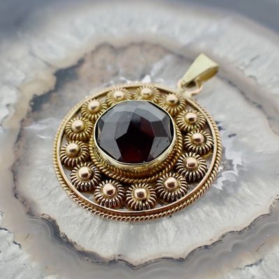 Image 2 of Vintage gold pendant with garnet