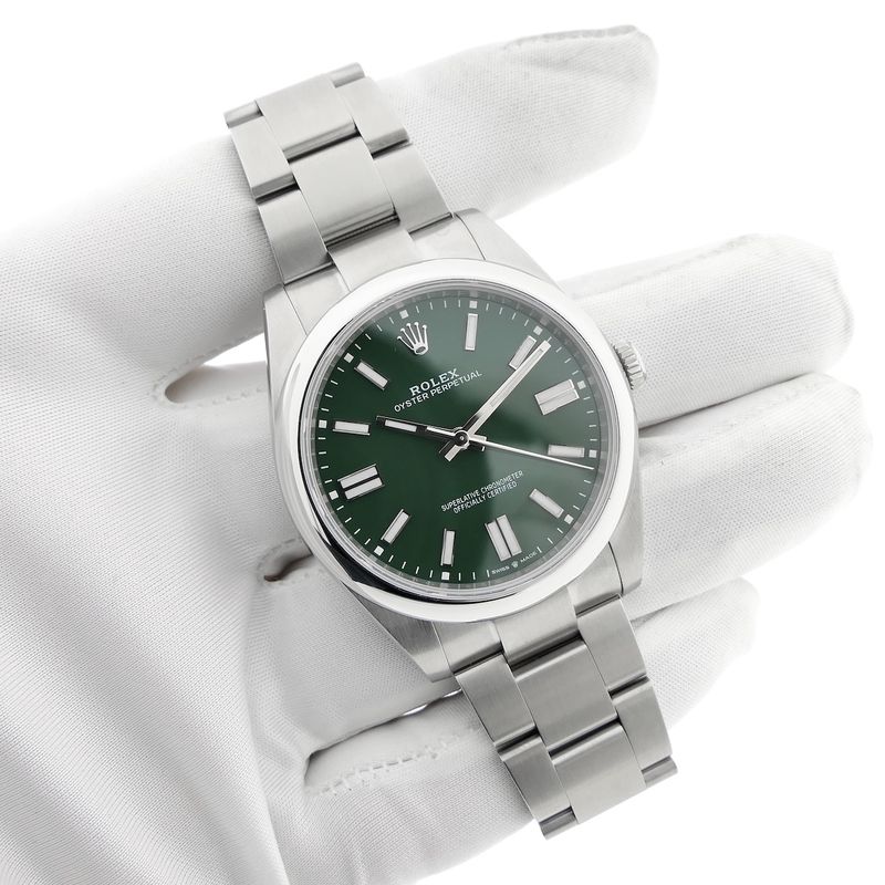 Image 7 of Rolex Oyster Perpetual 41 'Green' 124300; Automatic men's watch