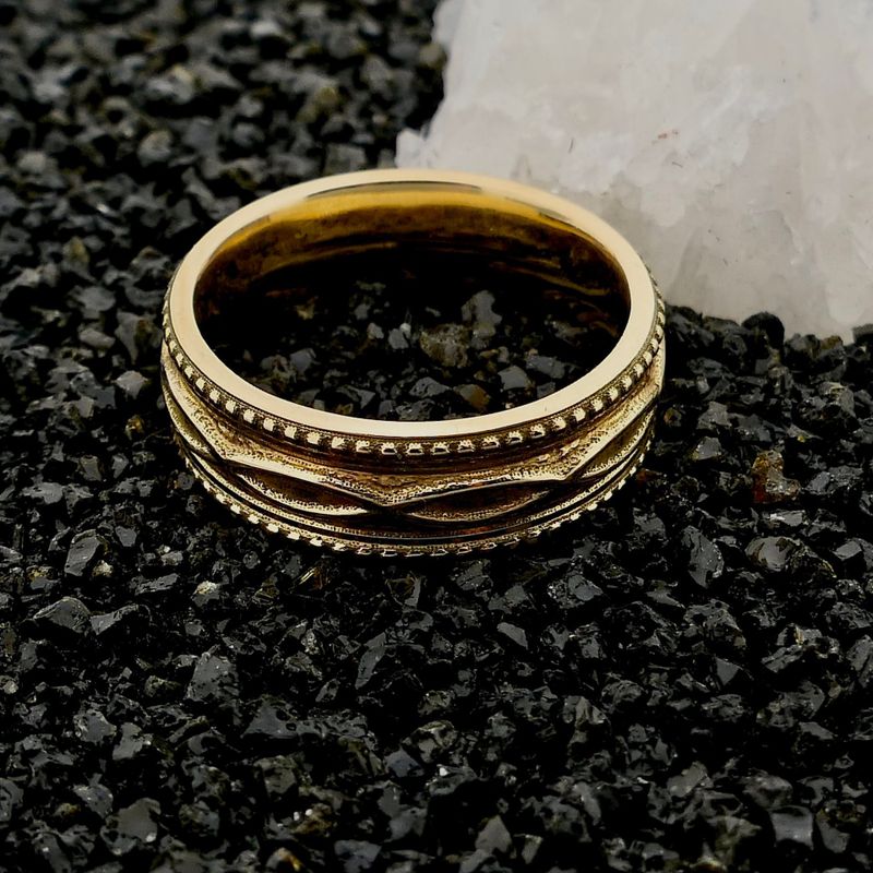 Image 2 of Yellow Gold Men's Ring with Pattern