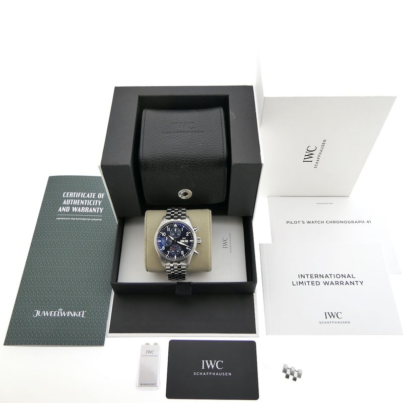 Image 19 of IWC Pilot's Chronograph IW388102; Automatic men's watch