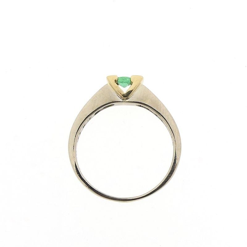 Image 5 of 18 carat bicolor gold ring set with emerald