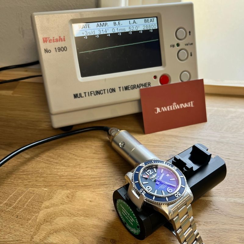 Image 18 of Breitling Superocean Automatic 42 A17366; Men's diving watch