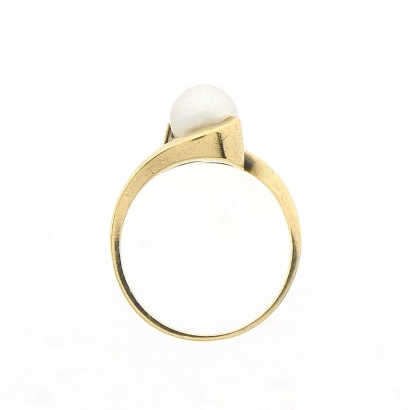 Image 3 of Gold ring with pearl