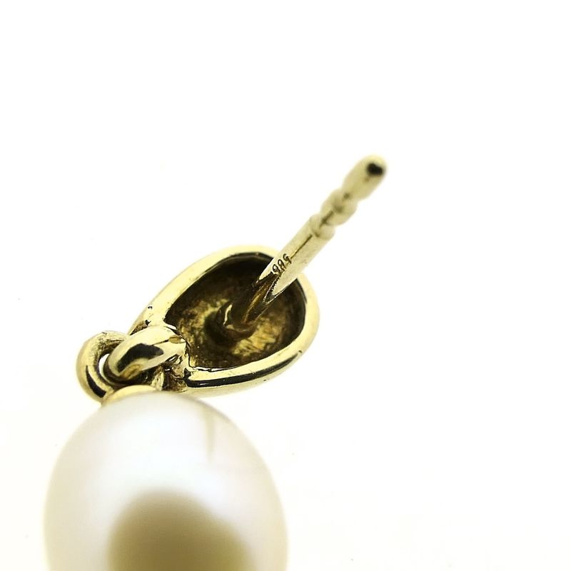 Image 8 of Gold stud earrings with pearl