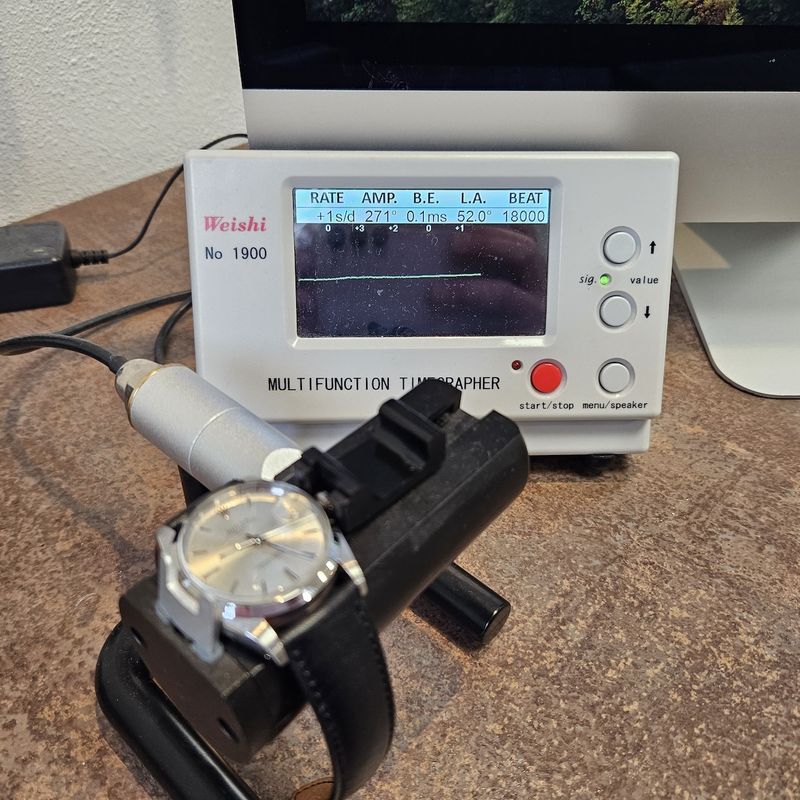 Image 16 of Rolex Date 1500; Automatic vintage watch from 1965