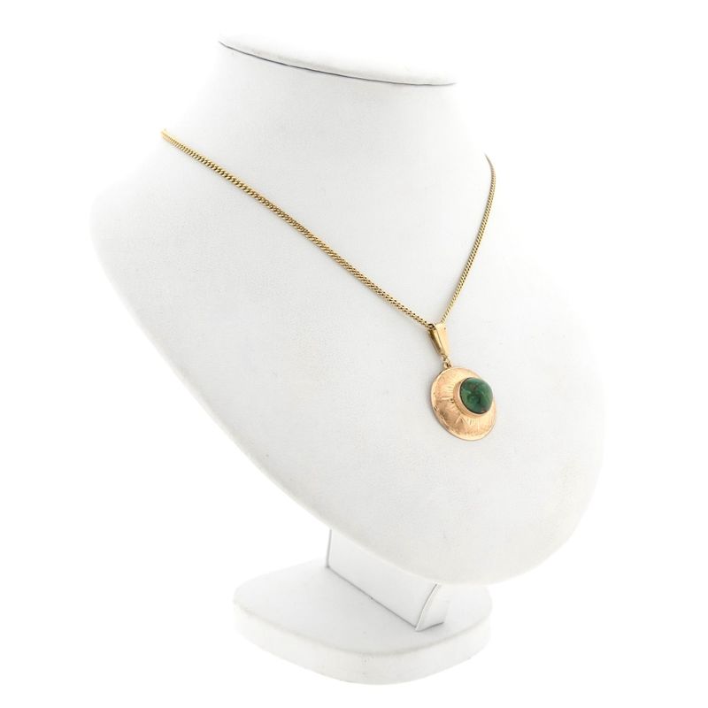 Image 5 of Gold pendant with malachite