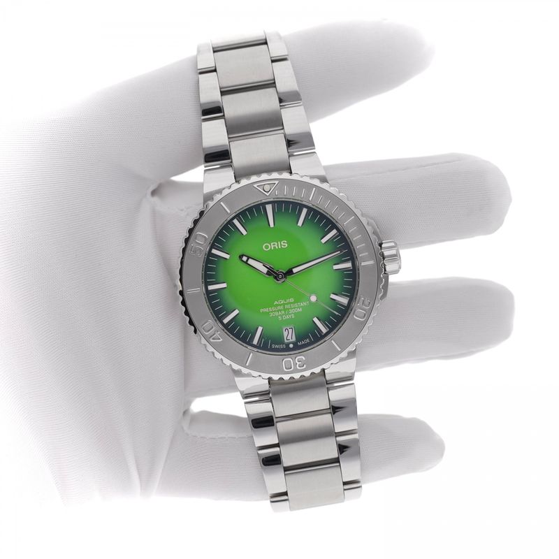 Image 11 of Oris Aquis 'Payoon Ltd.' Automatic Watch