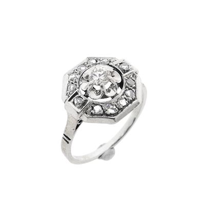 Image 1 of Antique White Gold Diamond Ring; 0.27 ct.