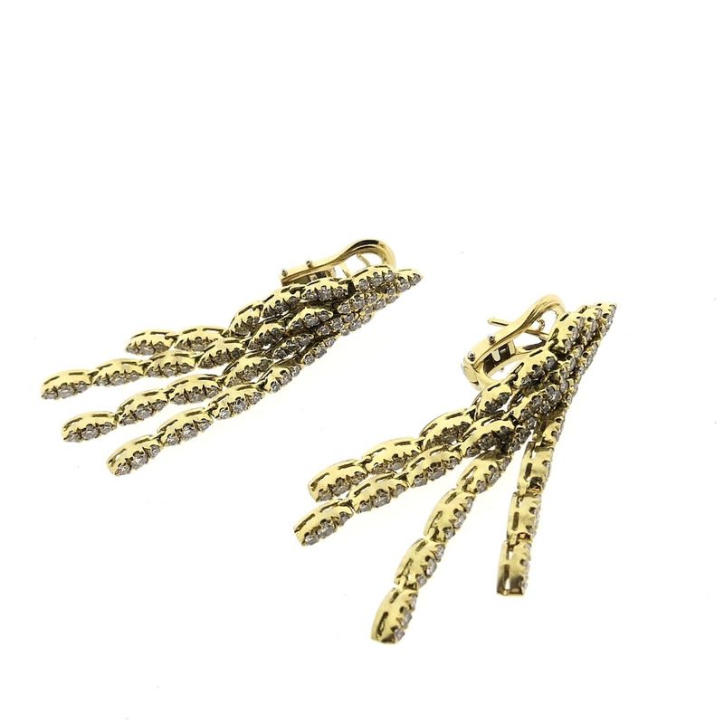 Image 3 of Gold earrings with diamonds; 2.70 ct.