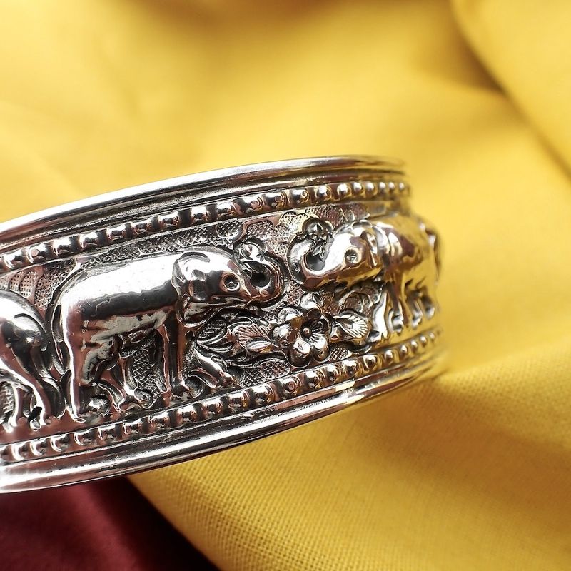 Image 6 of Silver elephant bracelet | Ø 65 mm