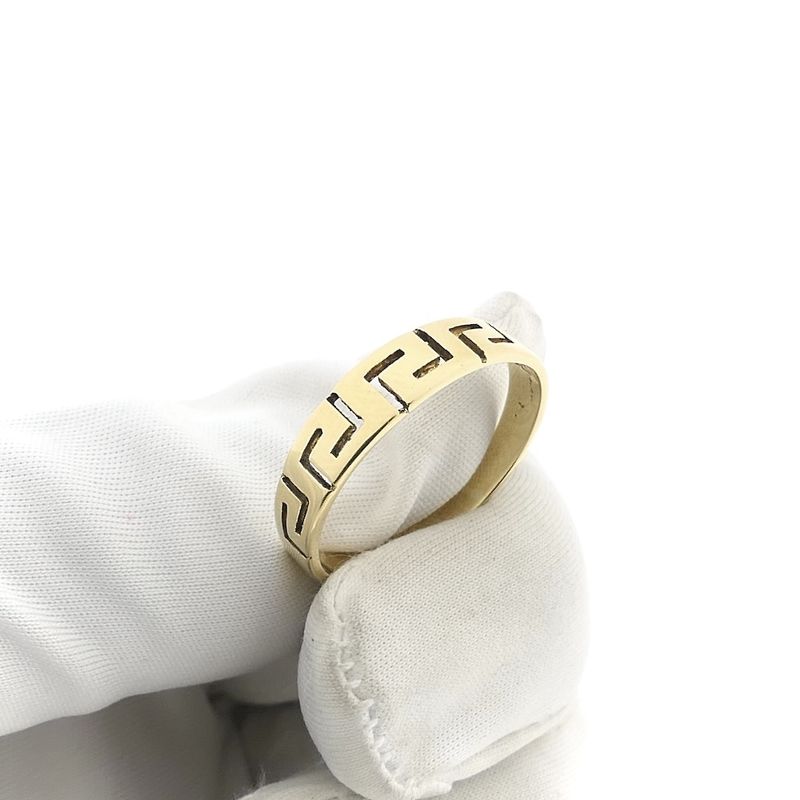 Image 9 of Vintage gold ring with meander pattern