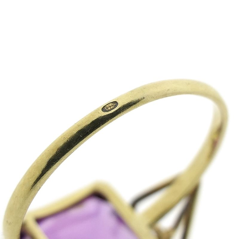 Image 5 of Vintage gold cocktail ring with synthetic sapphire
