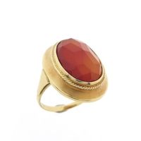 Gold ring with carnelian | Vintage