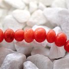 Image 4 of Red coral bead bracelet with gold clasp; Antique | 17 cm