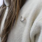 Image 11 of 9 carat brooch with sapphire and diamond; 0.34 ct.