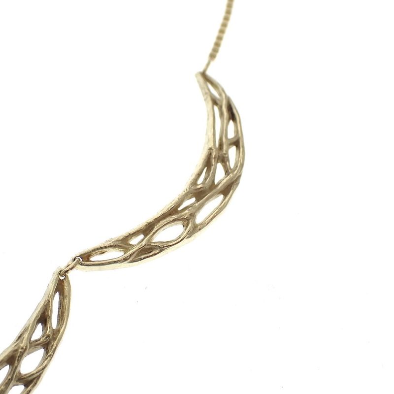 Image 1 of Gold Venetian link necklace with a fixed pendant