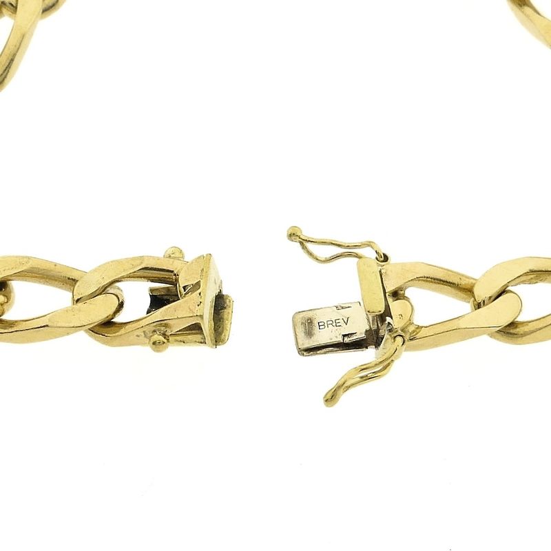 Image 6 of Exclusive gold flat gourmet link bracelet with engraving plate; BREV | 21.5 cm