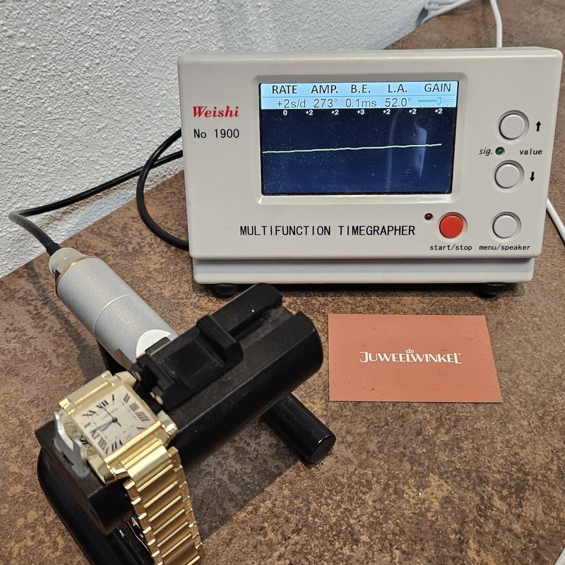 Image 19 of Cartier Tank Française 'Large' 1840; Automatic 18k gold watch