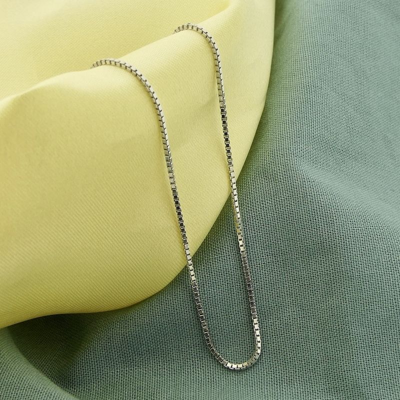 Image 2 of White gold Venetian link chain