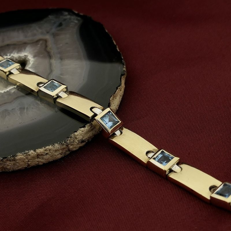 Image 2 of 8-karat aquamarine bracelet | 19 cm