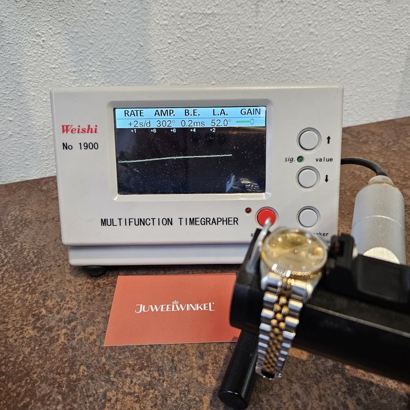 Image 21 of Rolex Lady-Datejust 26mm 69173; 18k. Vintage 18k. gold/steel women's watch with diamonds