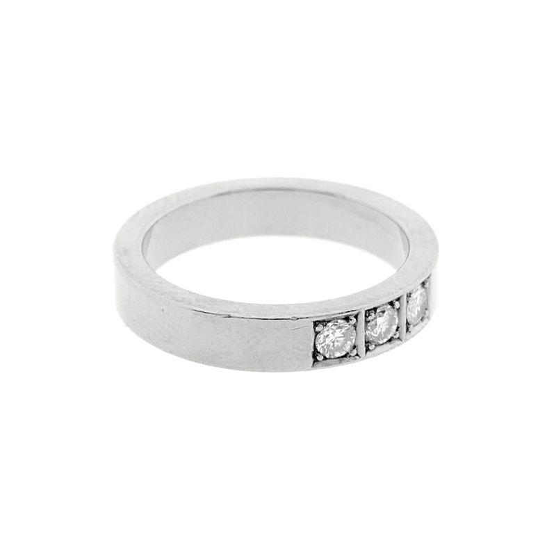 Image 5 of White gold ring with diamonds