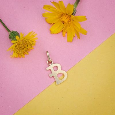 Image 2 of Gold pendant of the letter B