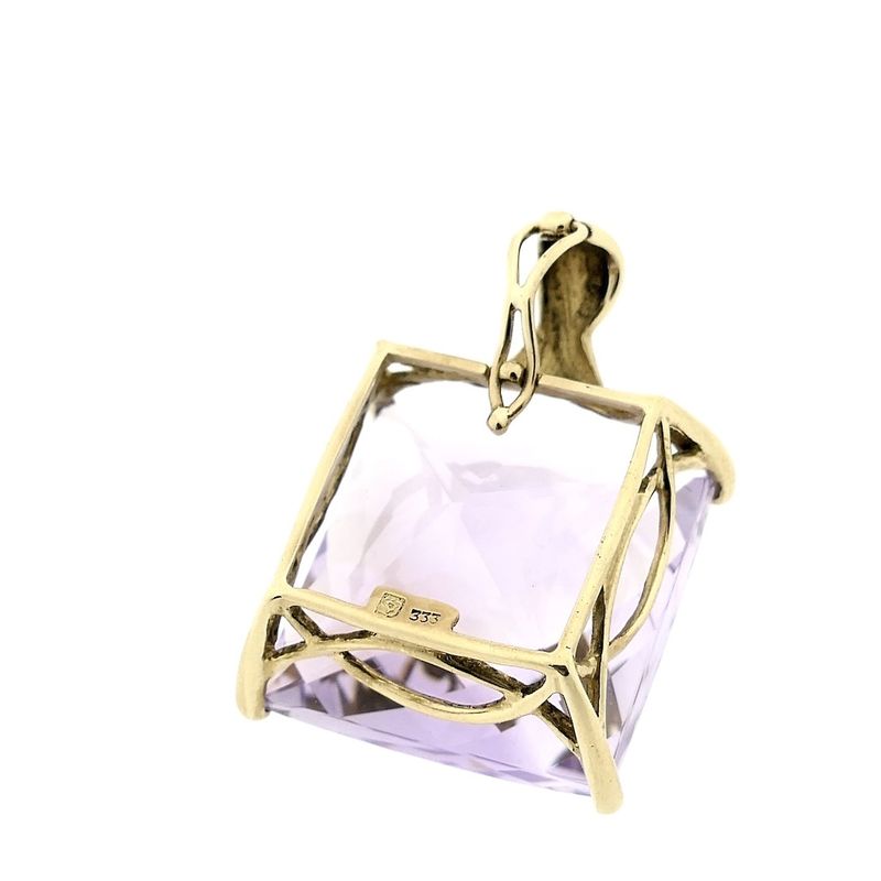 Image 9 of 8 carat pendant with synthetic quartz