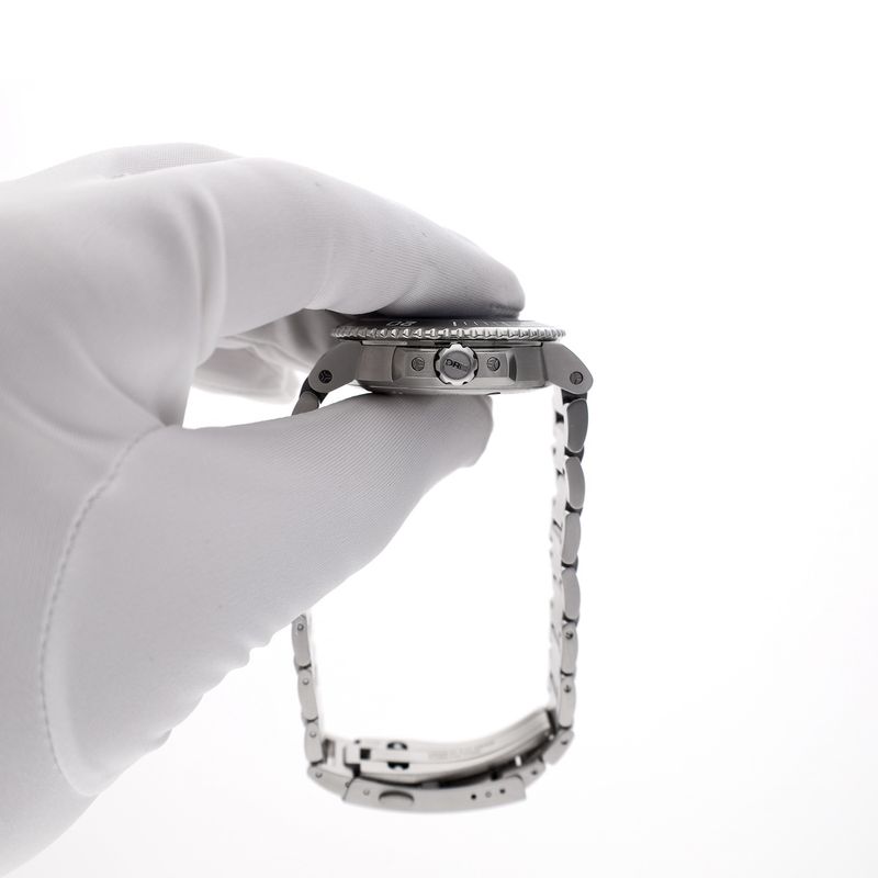 Image 4 of Oris Aquis Date 'Tungsten' 01.733.7732.4155; Automatic men's watch