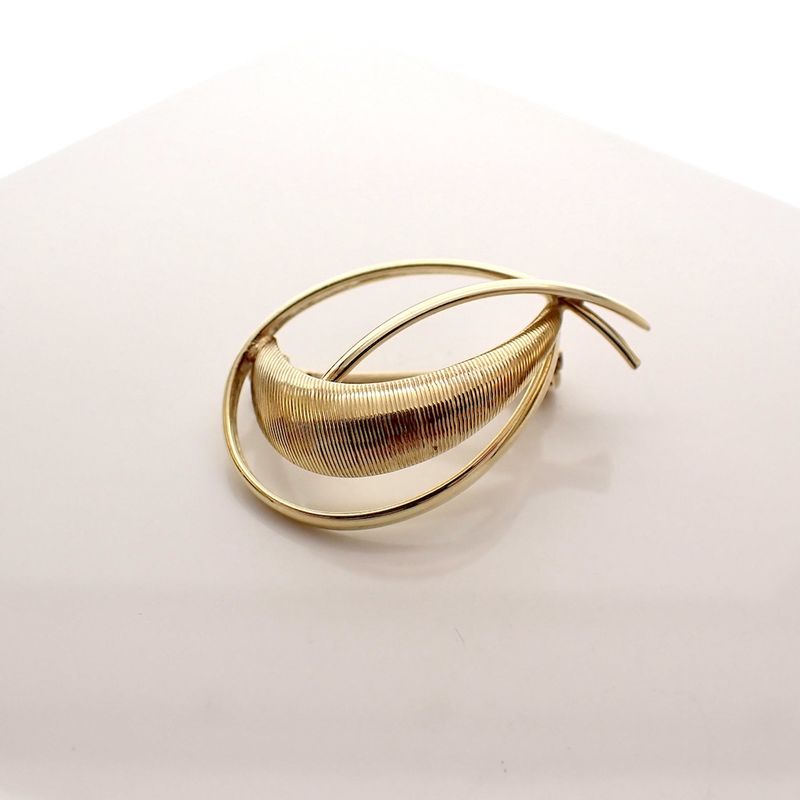 Image 3 of Golden fantasy brooch