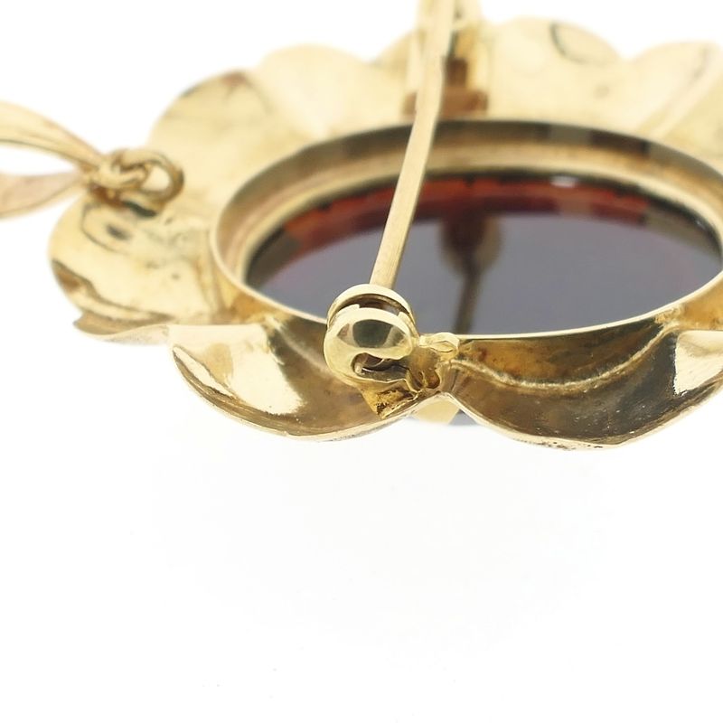 Image 5 of Vintage gold pendant/brooch with garnet