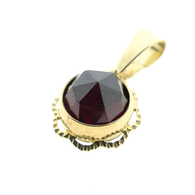 Image 9 of Vintage gold pendant with garnet