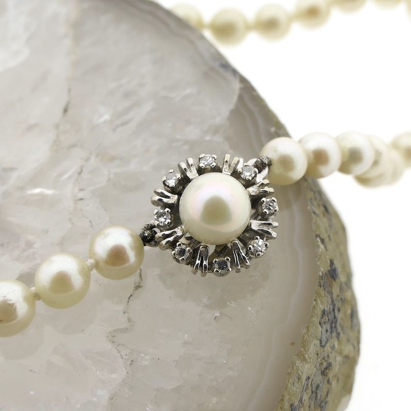 Image 7 of Vintage/antique pearl necklace with white gold clasp | 47 cm
