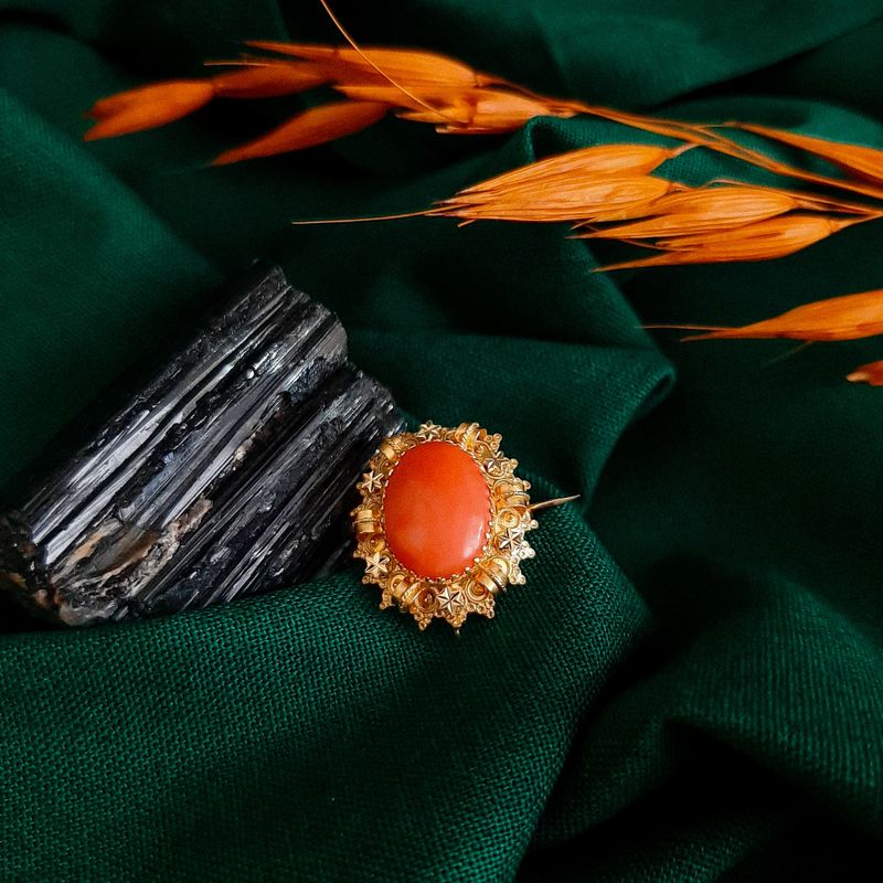 Image 2 of Vintage/antique gold brooch with filigree technique and blood coral