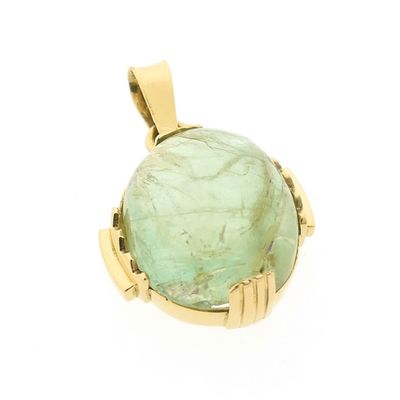 Image 2 of Gold pendant with Fluorite