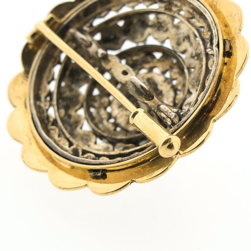 Image 5 of Antique gold brooch with rose-cut diamonds; approx. 0.22 ct.