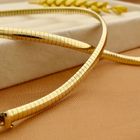Afbeelding 2 van Gouden omega schakelcollier 